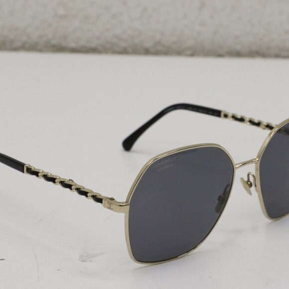 Chanel 4275Q Interlocking CC Logo Cat-Eye Gold/Black Sunglasses - Picture 1 of 16